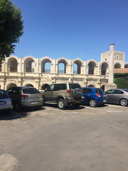 Villa Charmante Petite Maison Donnant Sur Les Arenes Arles Exterior foto