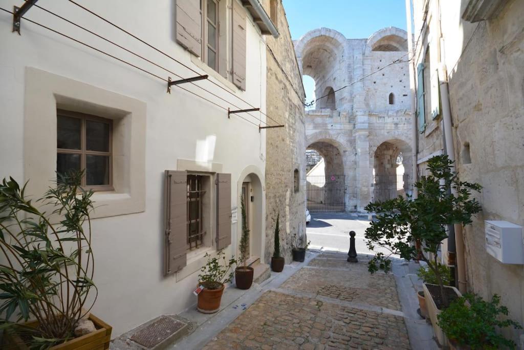 Villa Charmante Petite Maison Donnant Sur Les Arenes Arles Exterior foto